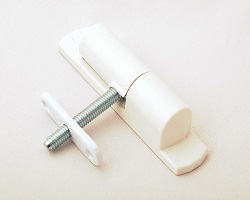 balama pipa ferestre si usi PVC